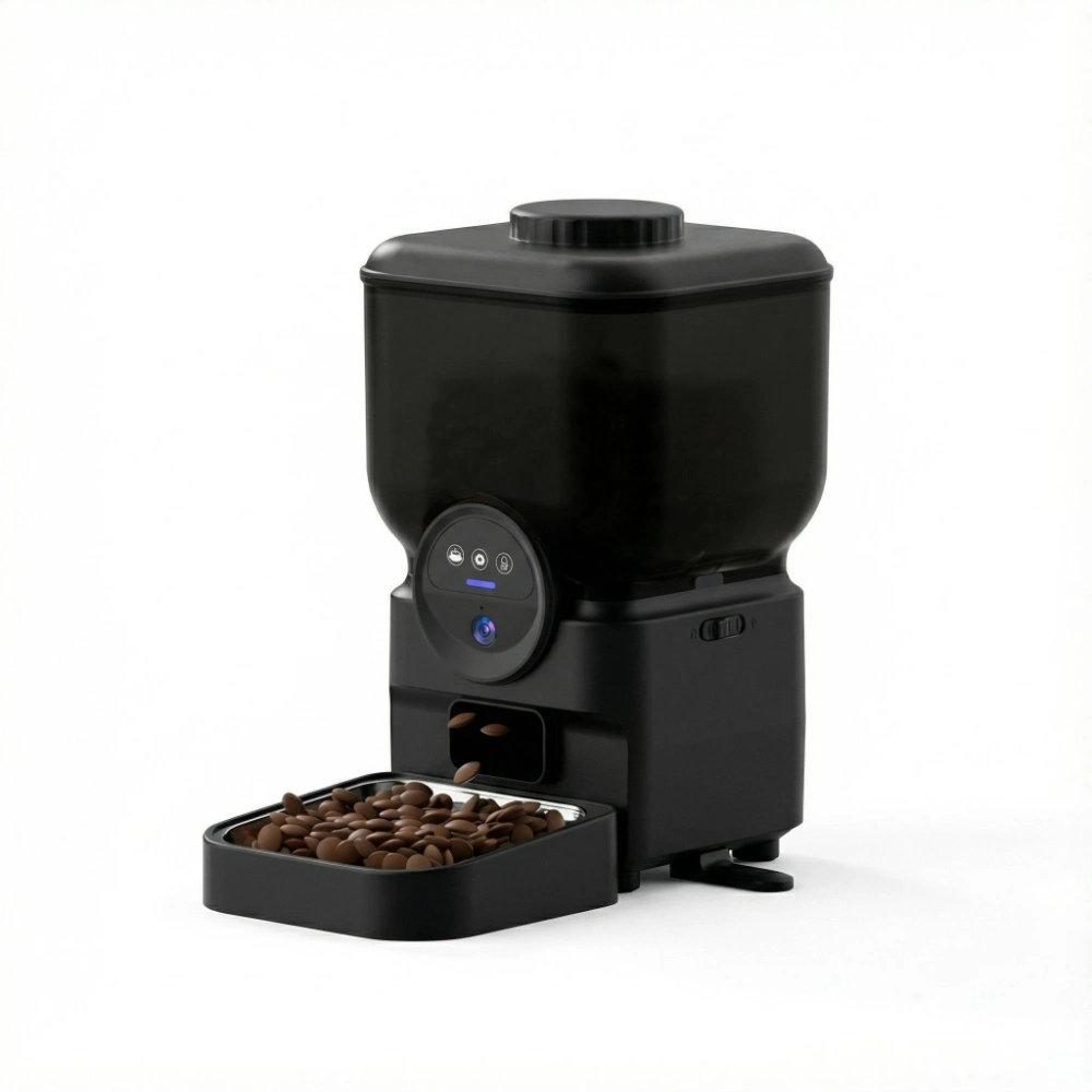 Distributeur croquette automatique noir avec caméra et gamelle inox sur fond blanc