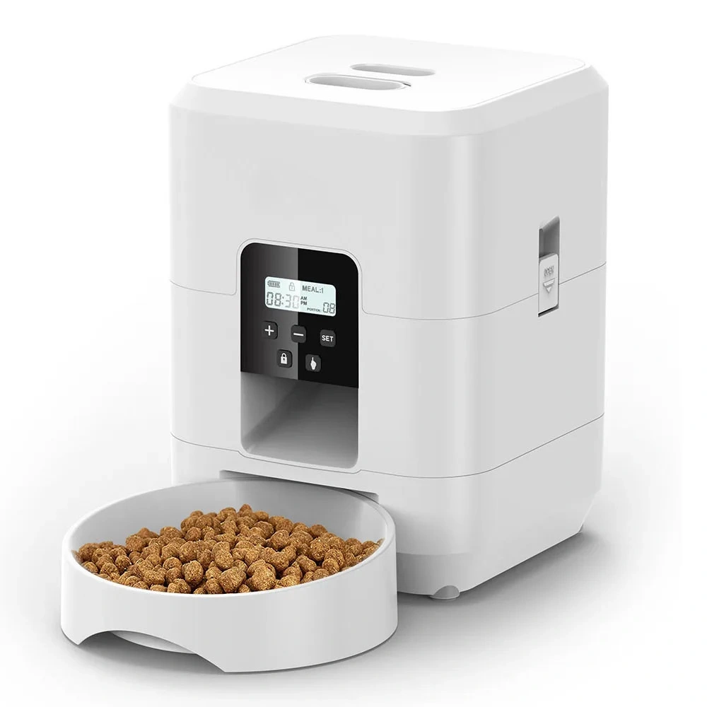 Nourrisseur automatique blanc pour chat avec écran LCD, gamelle amovible et croquettes visibles